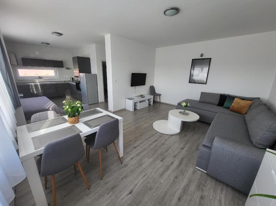 Apartman Gabriela Roudne Zewnętrze zdjęcie