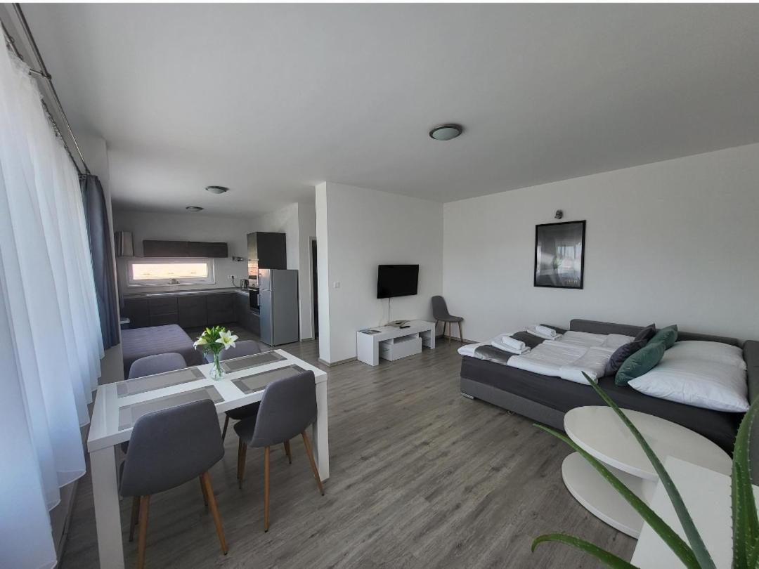 Apartman Gabriela Roudne Zewnętrze zdjęcie